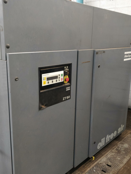 Compressor Atlas Copco ZT90 isento de óleo